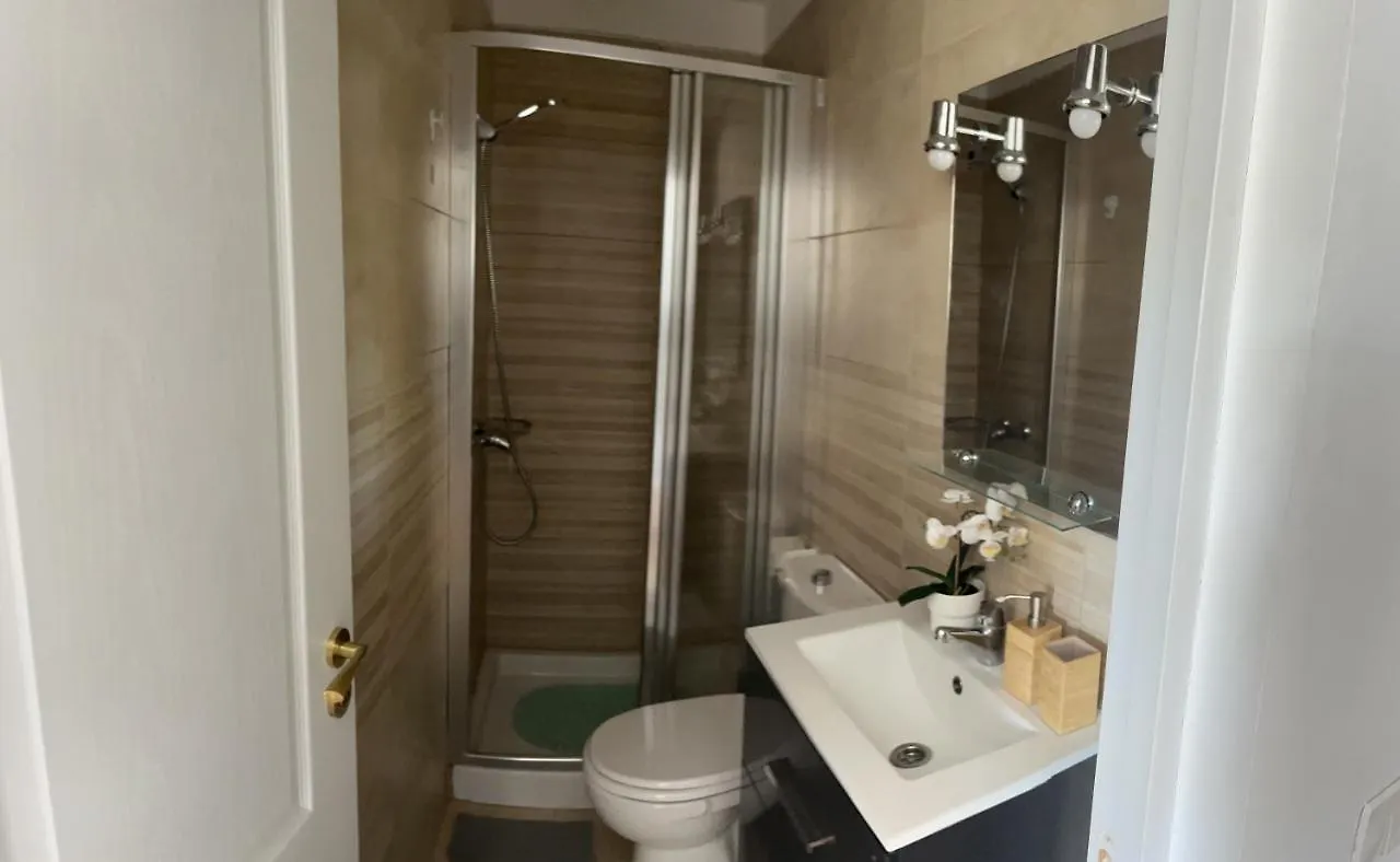 2 Bedroom Apartments Los Cristianos Beach Tenerife Tamaragua アロナ