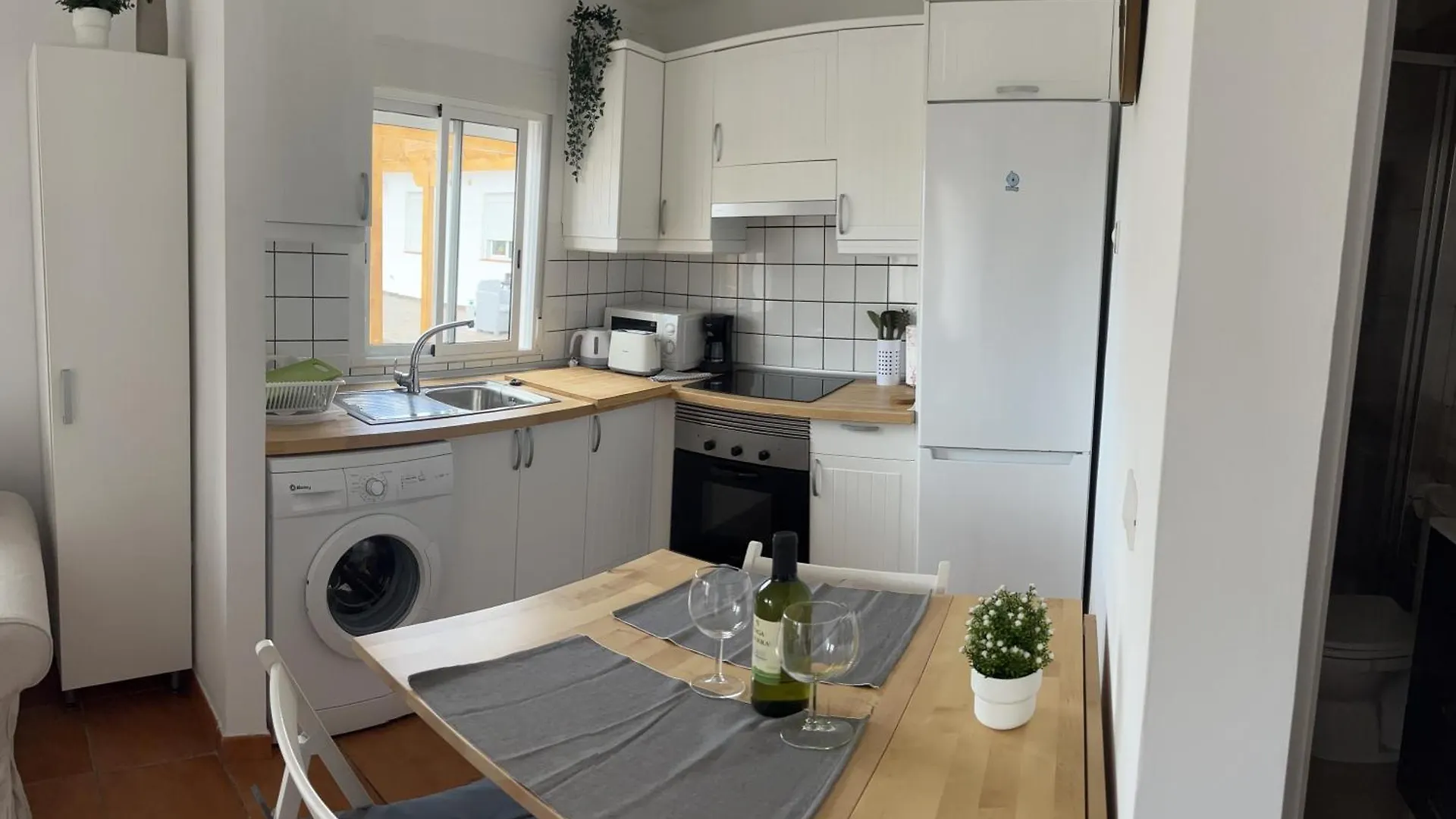 2 Bedroom Apartments Los Cristianos Beach Tenerife Tamaragua アロナ 別荘